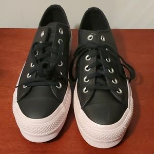 Black Converse Chuck Taylor Platform All Stars
